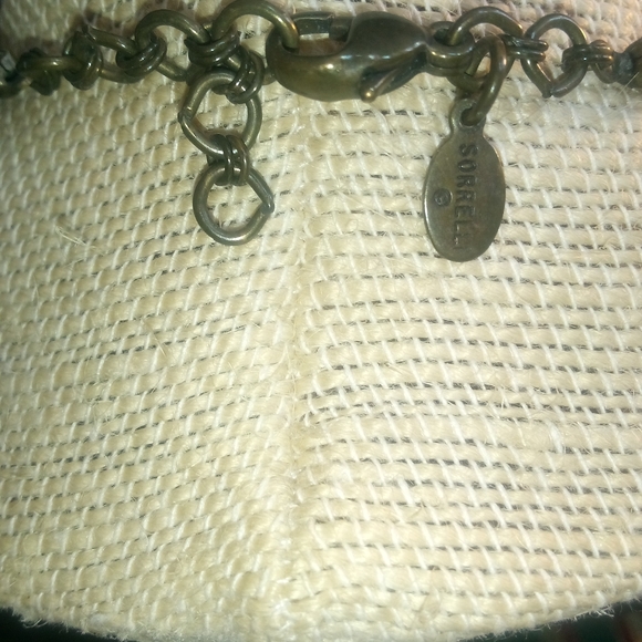 Sorrelli Swarovski Necklace - Picture 4 of 12